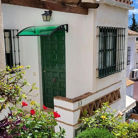 Semi-Detached Adosado Con Encanto -130 M2 - Wifi 600 Mb - Piscina Comunitaria - Patio Privado Τορρεμολίνος Εξωτερικό φωτογραφία